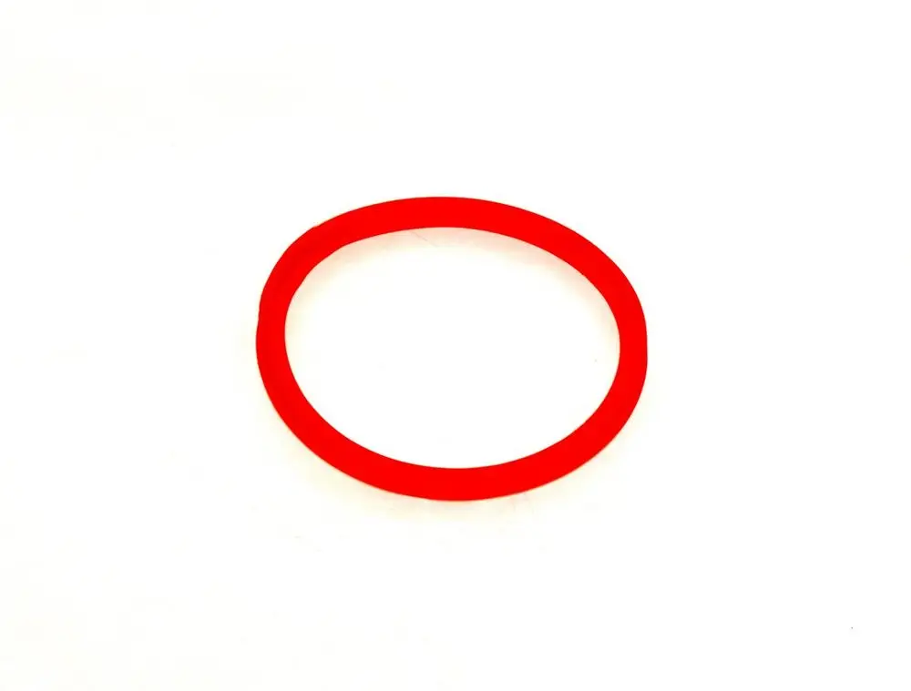 Roter Gummi-O-Ring auf weißem Hintergrund, typisch für Abdichtungsanwendungen. Kann in Bosch-Produkten zur Abdichtung eingesetzt werden.